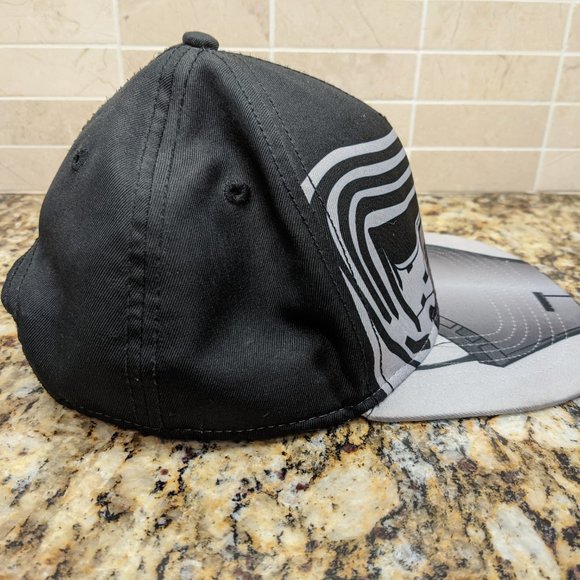 Star Wars Kylo Ren Snapback / Cap. Black and Gray - Picture 5 of 7